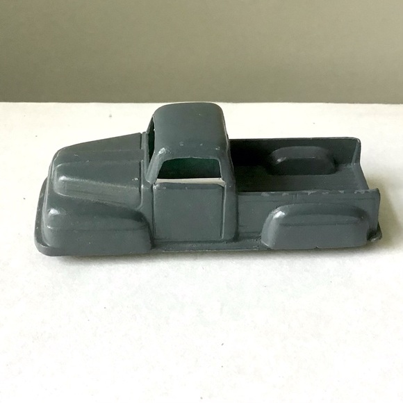 Vintage Tootsie Toy Ford F1 Pickup Truck Open Tailgate Re-Painted Chicago USA 3” - Picture 1 of 10